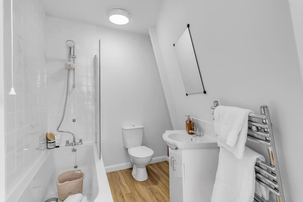 1-Bed Seaside Apartment With Parking Cromer Ngoại thất bức ảnh
