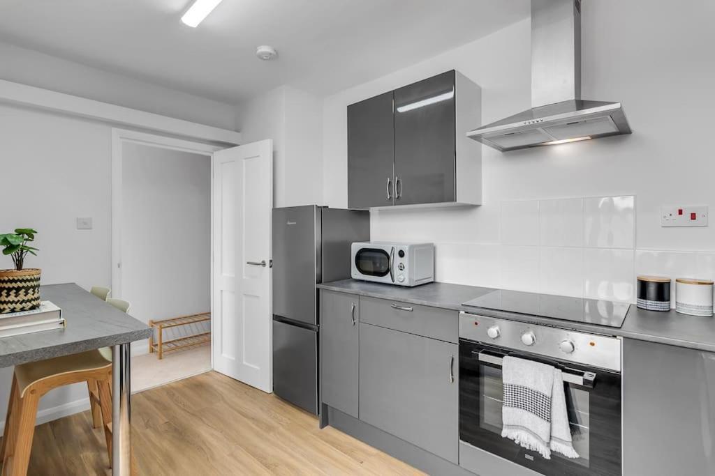 1-Bed Seaside Apartment With Parking Cromer Ngoại thất bức ảnh