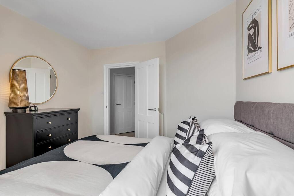 1-Bed Seaside Apartment With Parking Cromer Ngoại thất bức ảnh